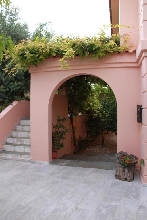 Eleonas hotel Rovies Exterior foto
